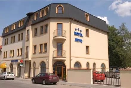 Hotel Attic, Praga Michle
