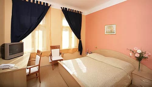 Hotel City Crown, Praga Žižkov