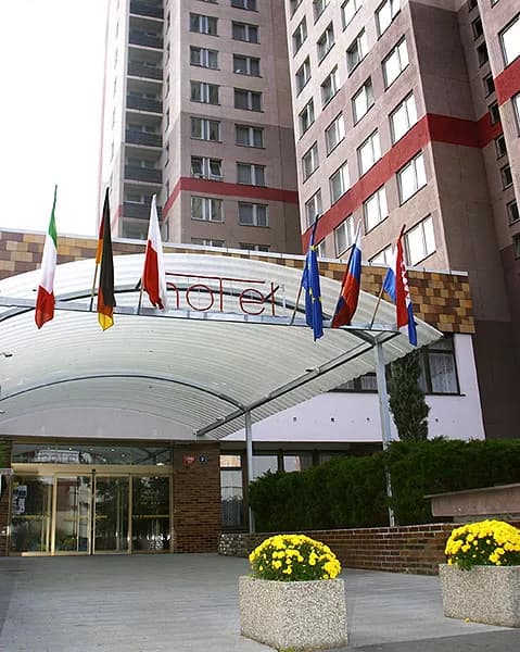 Hotel Dům, Praha Modřany