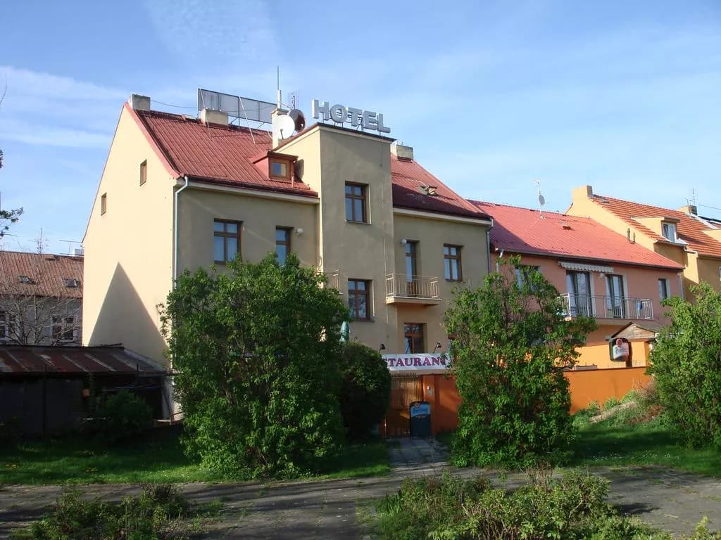 HOTEL 51, Praga Hloubětín