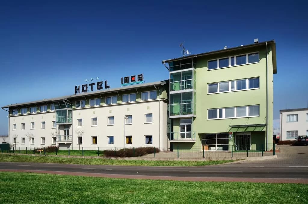 HOTEL IMOS PRAHA, Prag Třeboradice