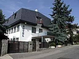 Hotel Klenor, Praga Braník