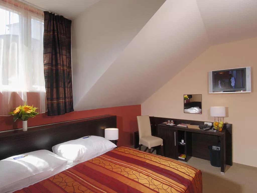 Photo 5 of Hotel Manes