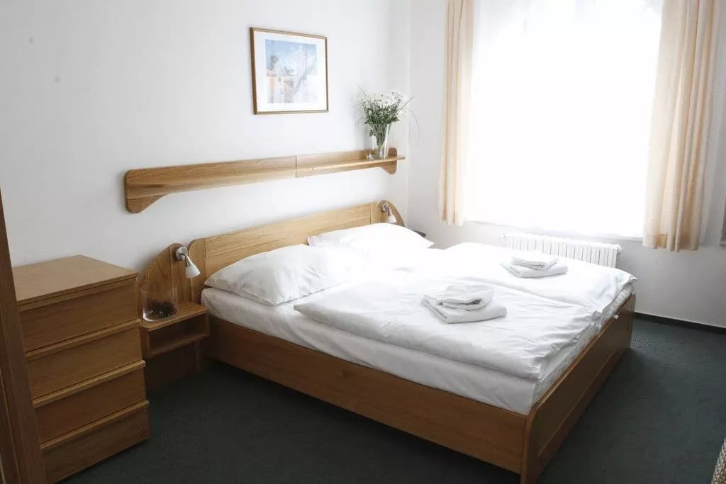 HOTEL OYA, Prag Nusle