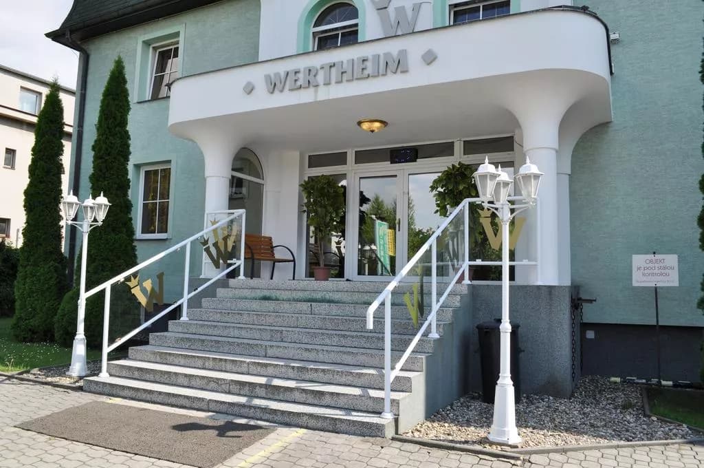 Hotel Wertheim, Praga Řepy