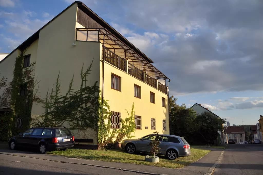 Hotel Wolf, Prag Hostivař
